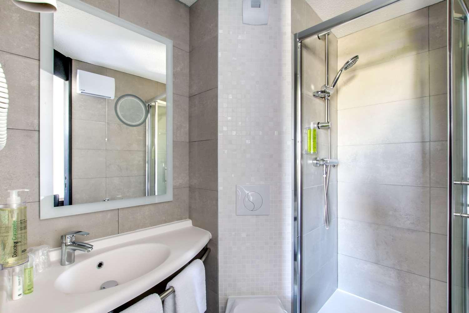 Brit Hotel Reims La Neuvillette 외부 사진