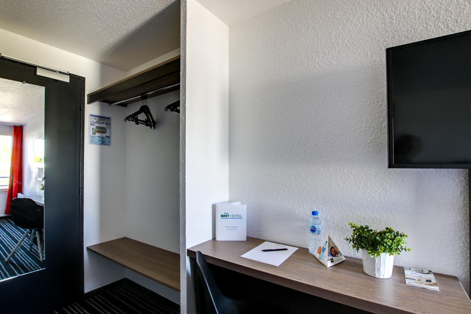Brit Hotel Reims La Neuvillette 외부 사진