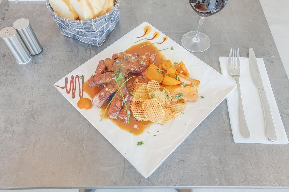 Brit Hotel Reims La Neuvillette 외부 사진